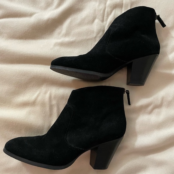 Black ankle boots/booties by Tesori - Picture 9 of 10